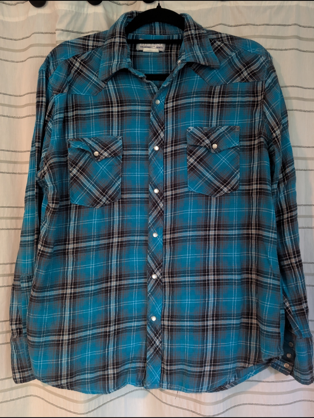 Wrangler Teal and Black Plaid Button-Down Shirt